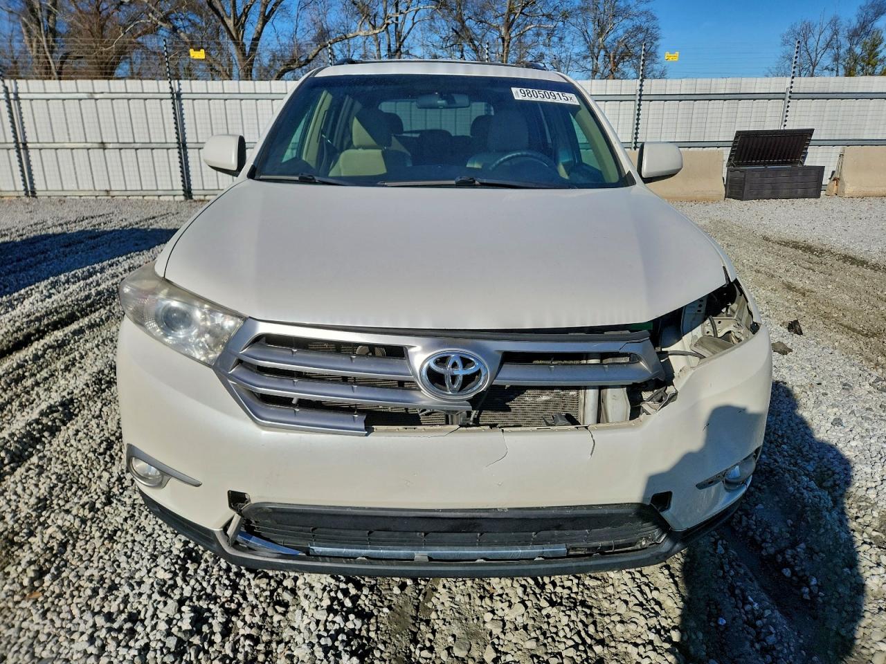 Toyota Highlander Base Image 4