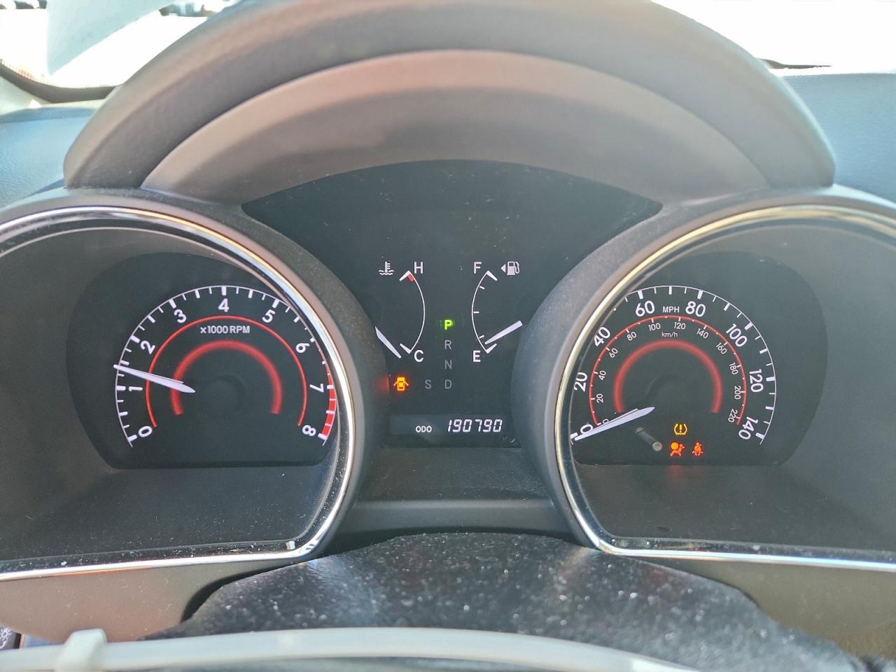 Toyota Highlander Base Image 8