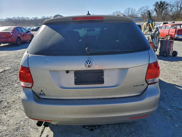 Volkswagen Jetta S Image 3