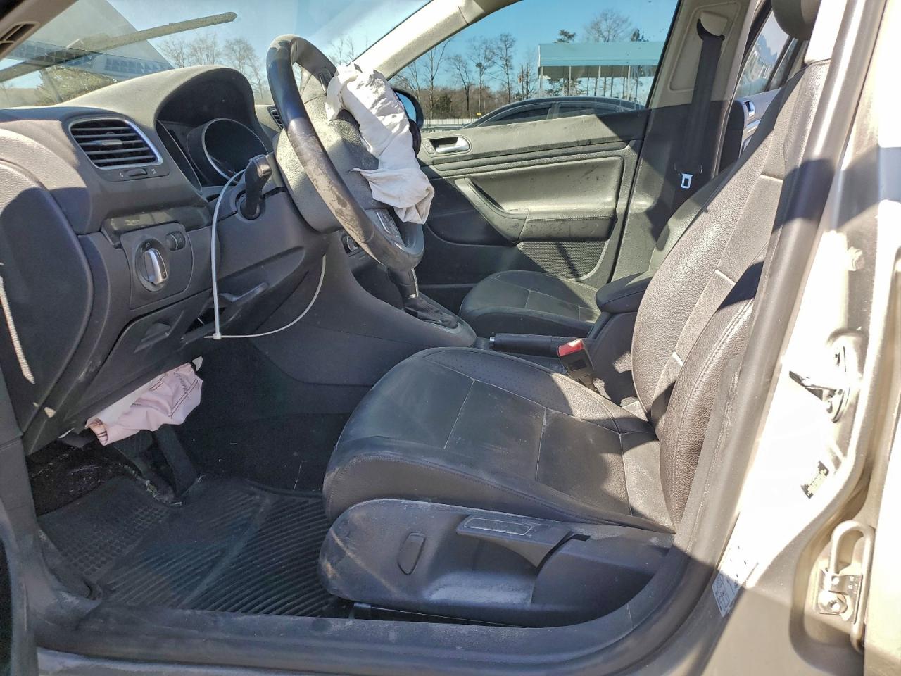 Volkswagen Jetta S Image 11