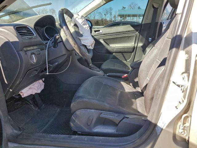 Volkswagen Jetta S Image 11