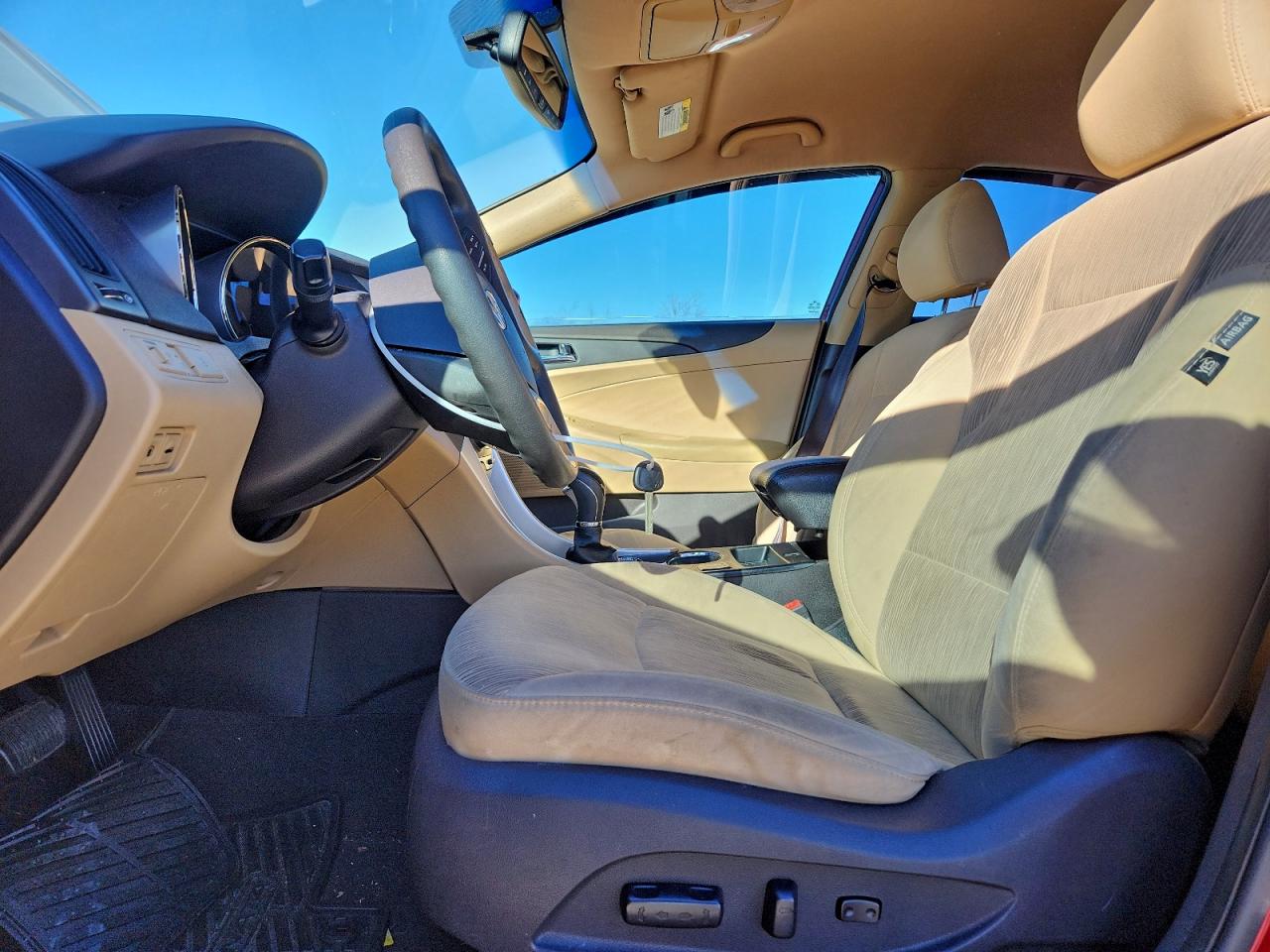 Hyundai SONATA Gls Image 7