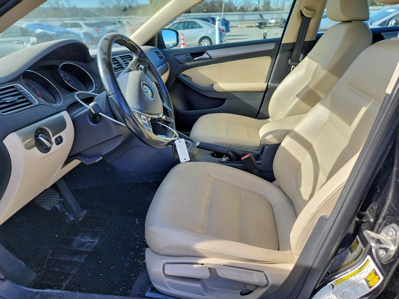 Volkswagen Jetta Se Image 5