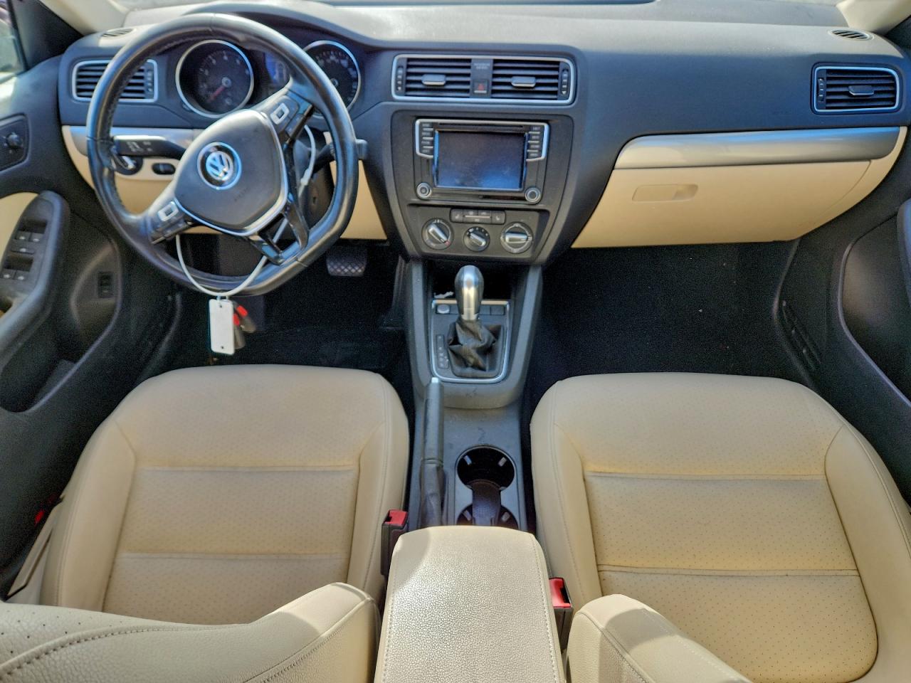 Volkswagen Jetta Se Image 3