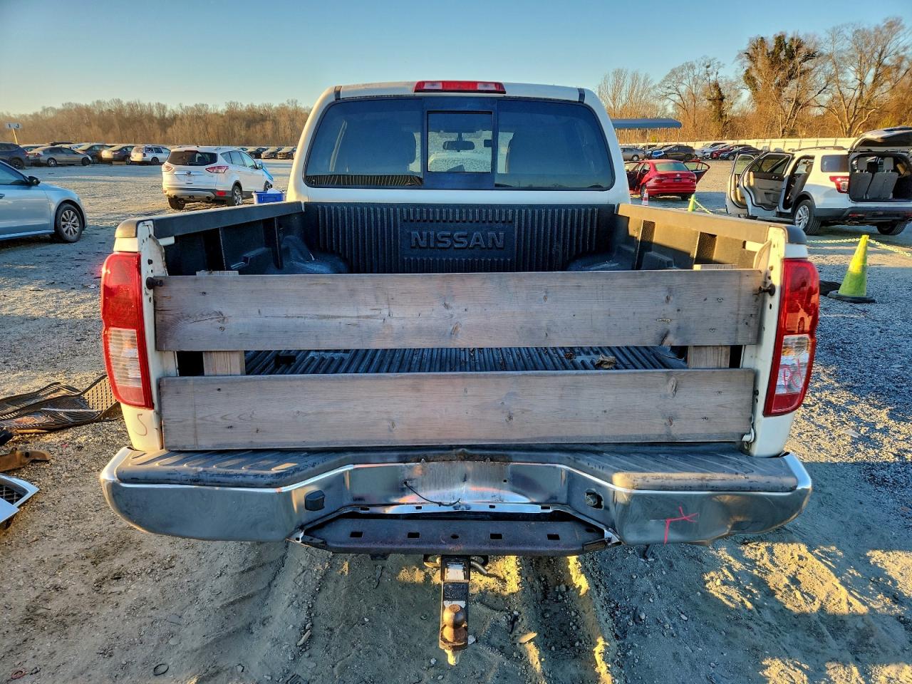 Nissan Frontier S Image 6