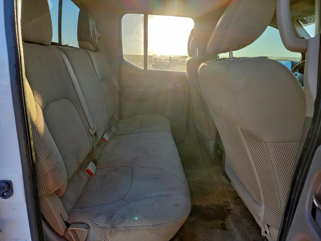 Nissan Frontier S Image 10