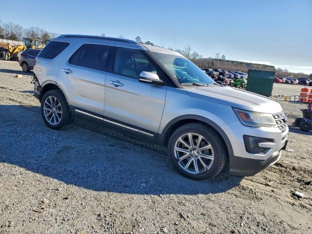 Ford Explorer Limited Image 3