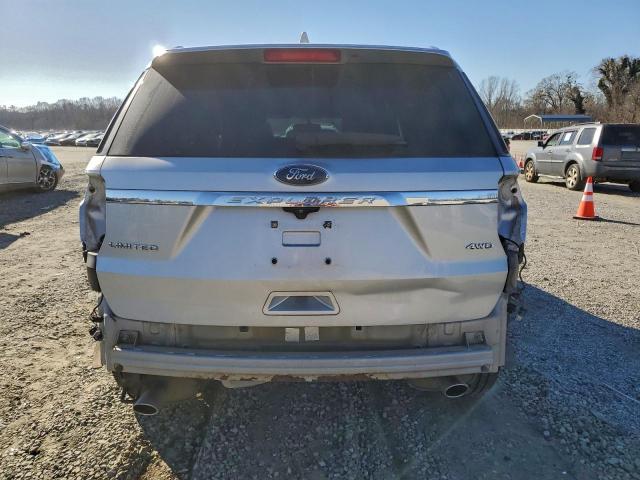 Ford Explorer Limited Image 13