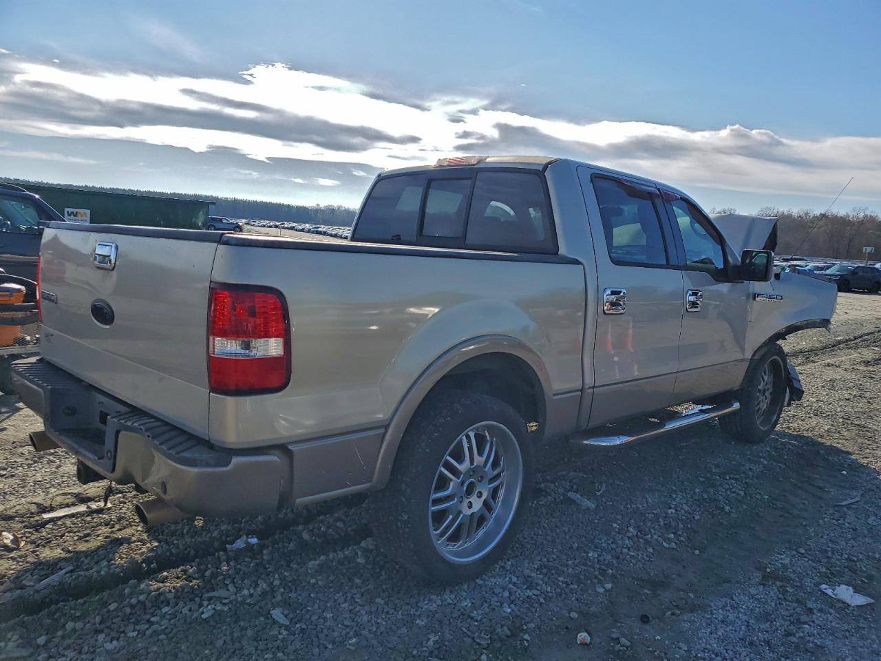 Ford F-150 Supercrew Image 2