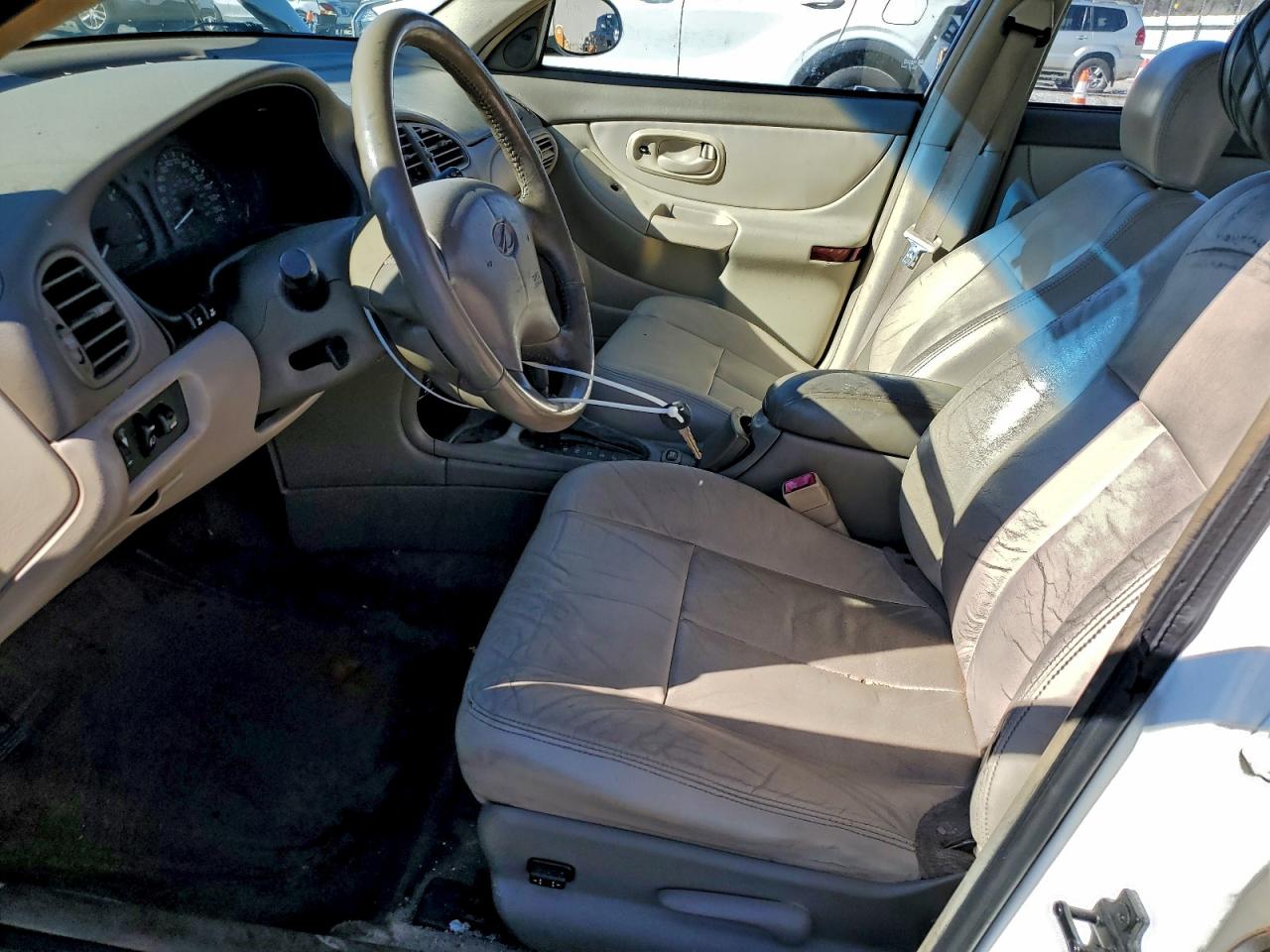 Oldsmobile Intrigue Gl Image 5