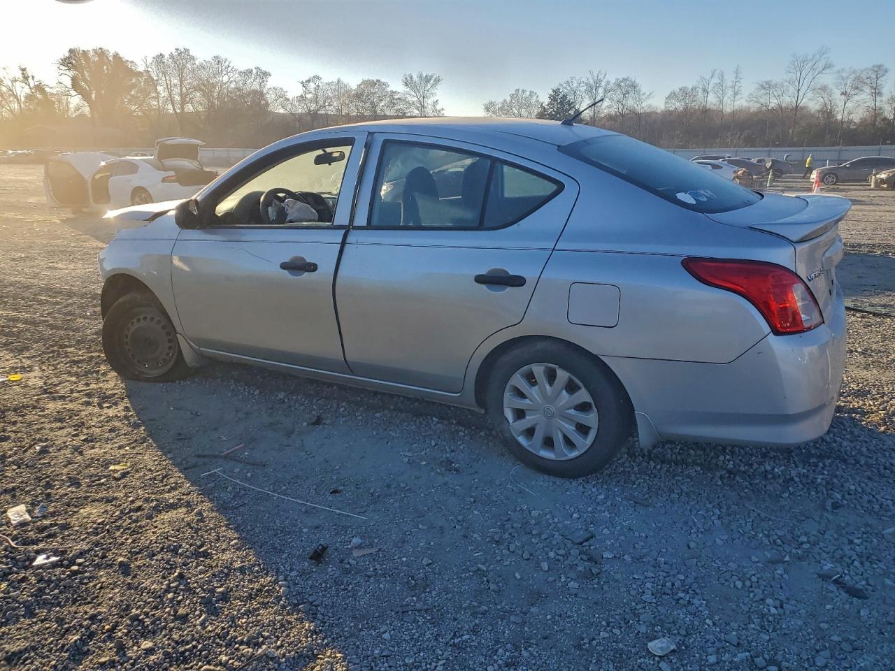 Nissan Versa S Image 12