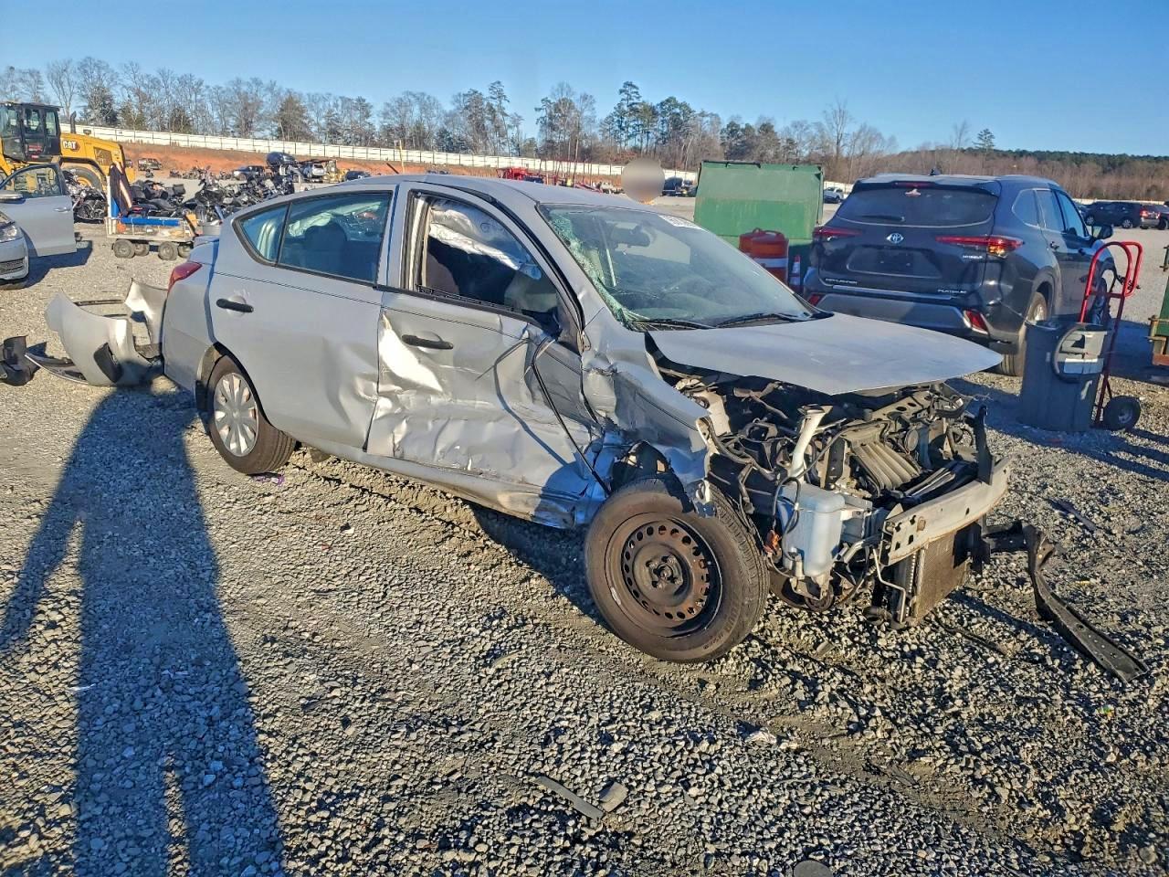 Nissan Versa S Image 4