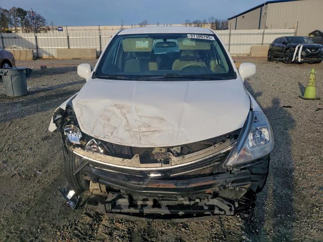 Nissan Versa S Image 11