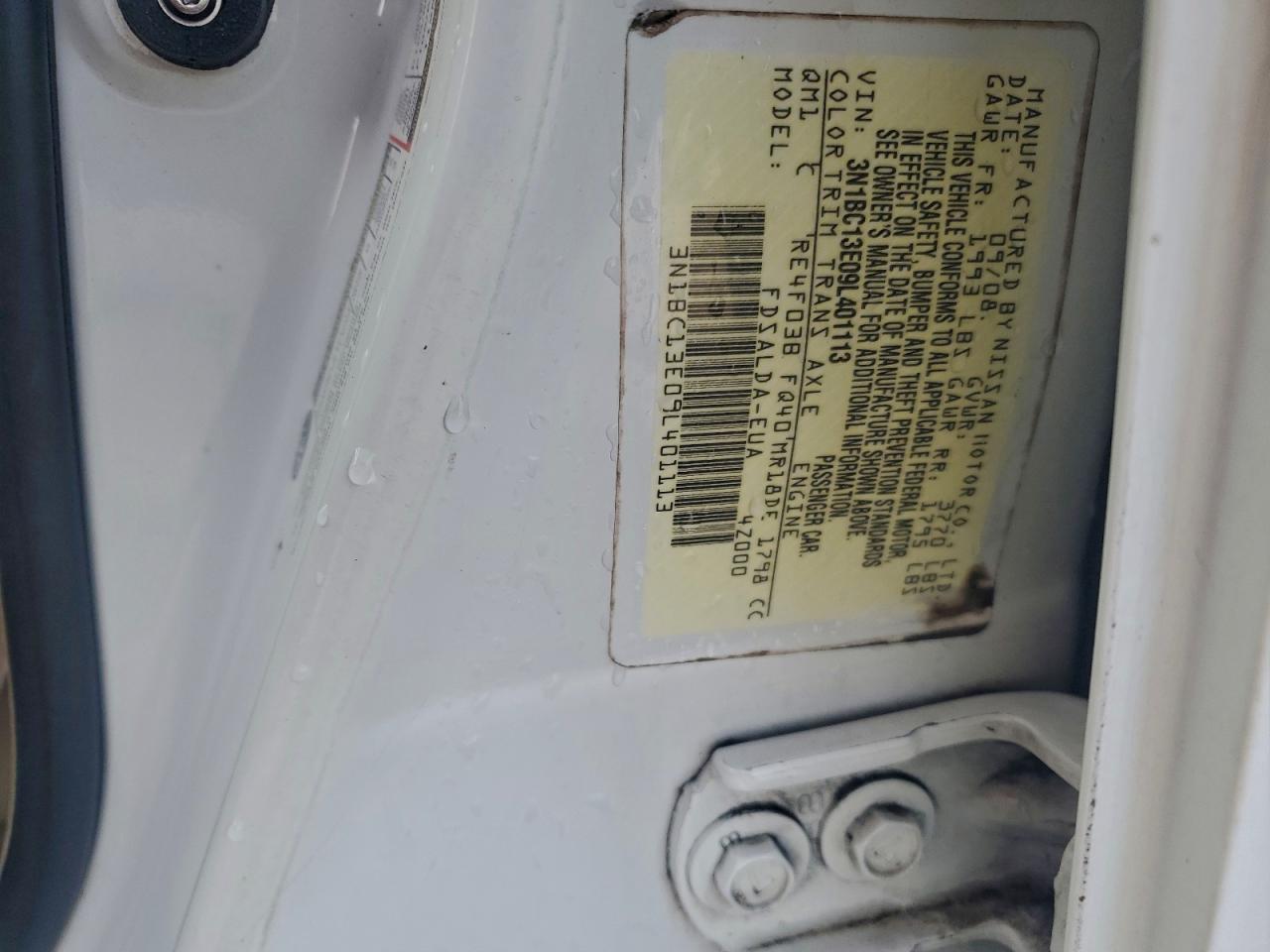 Nissan Versa S Image 10