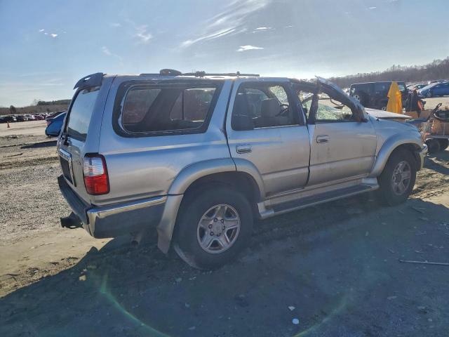 Toyota 4Runner Sr5 Image 3