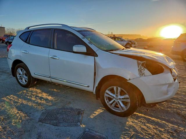 Nissan Rogue S Image 3