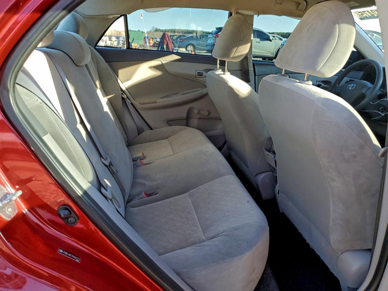 Toyota Corolla Base Image 2