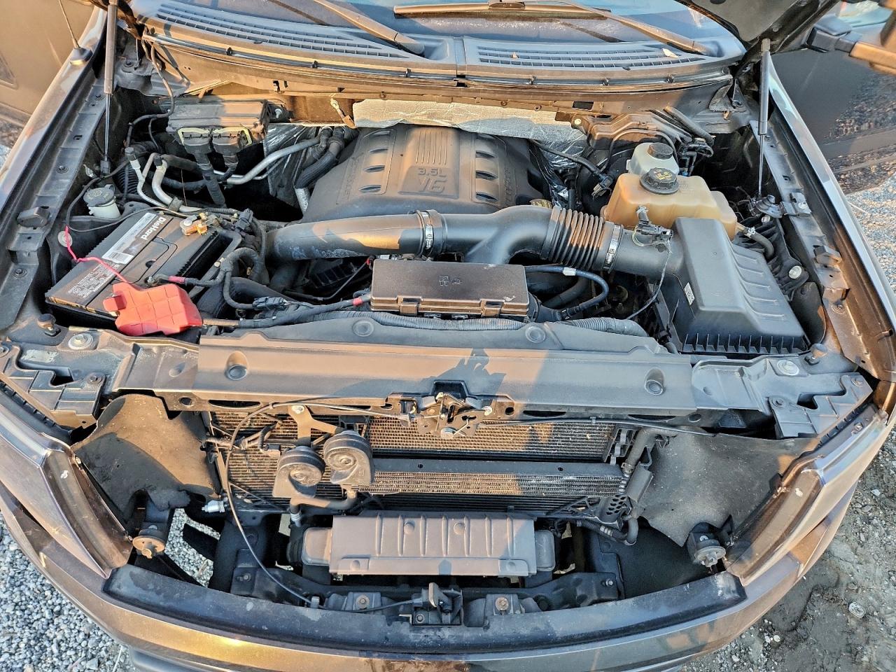 Ford F-150 Supercrew Image 7