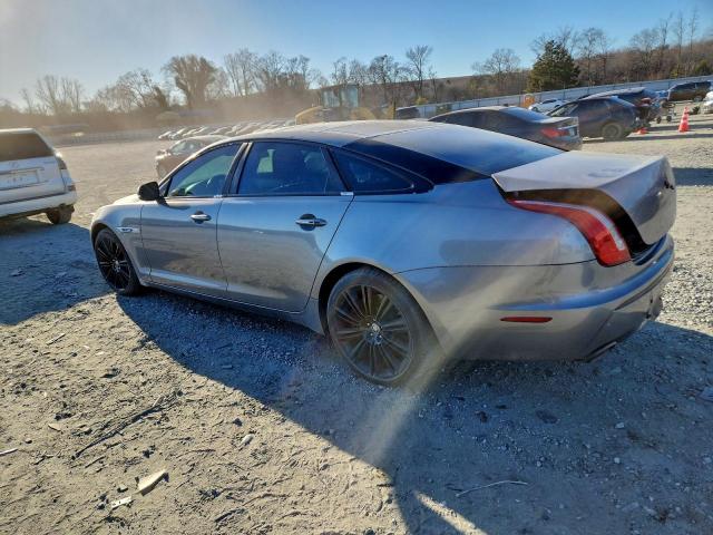 Jaguar XJ Supercharged Image 11