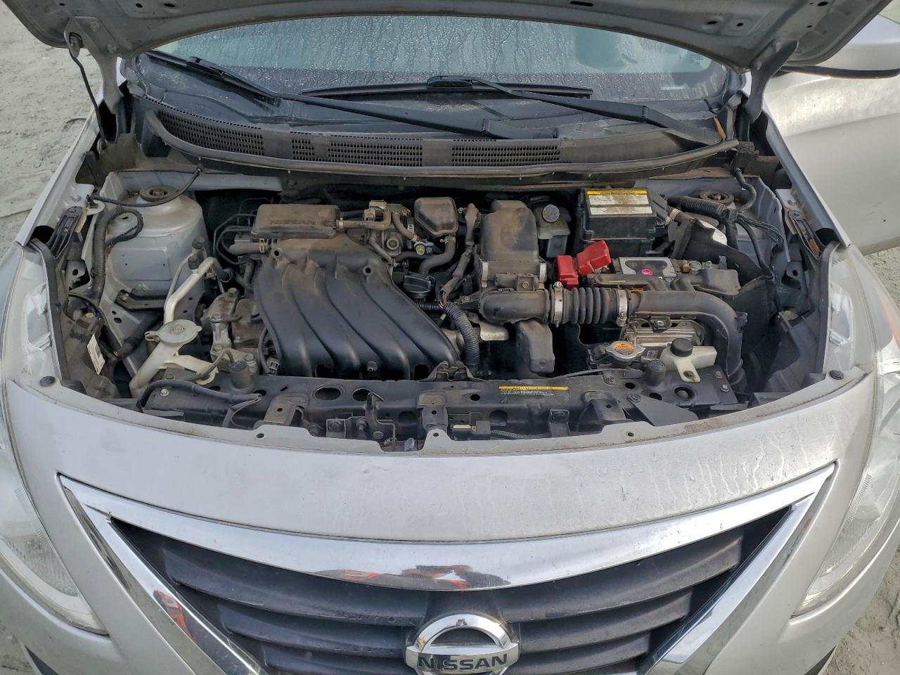 Nissan Versa S Image 12