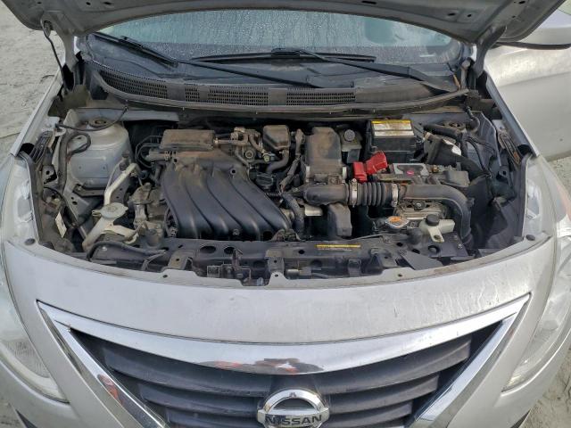 Nissan Versa S Image 12