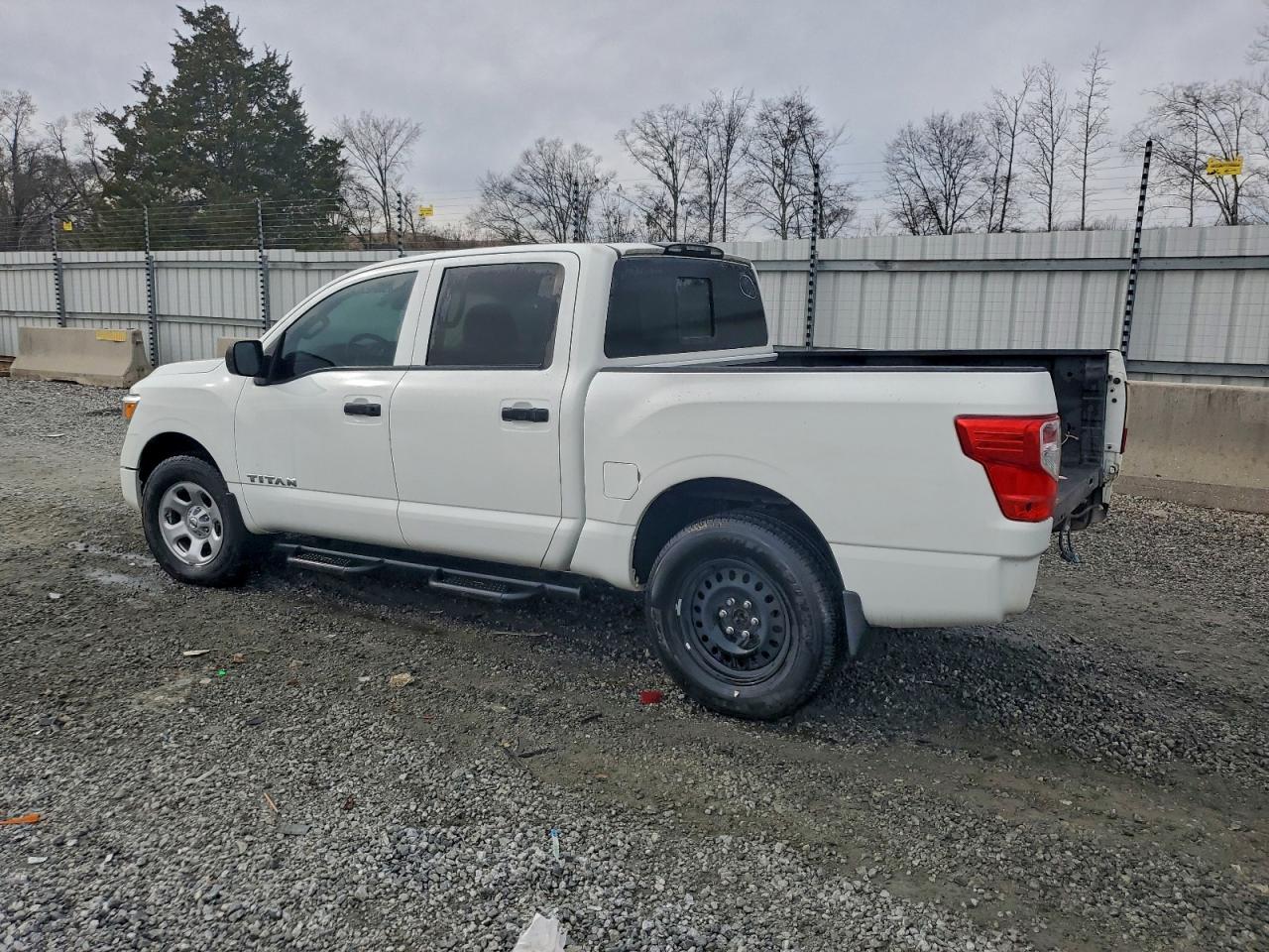 Nissan Titan S Image 12