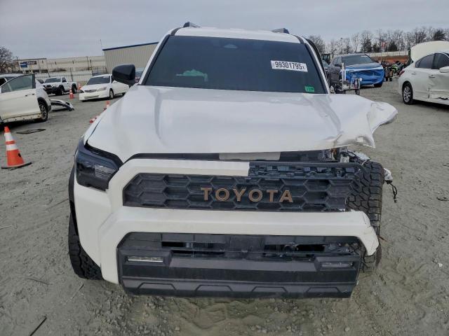 Toyota 4Runner Sr5 Image 3