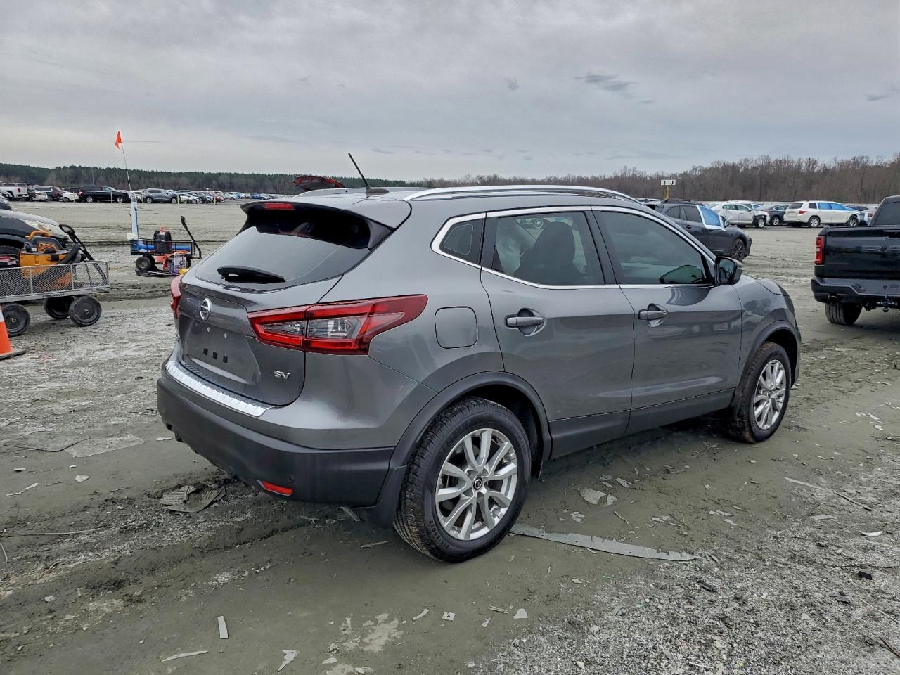 Nissan Rogue Sv Image 2
