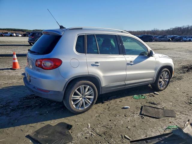 Volkswagen Tiguan S Image 3