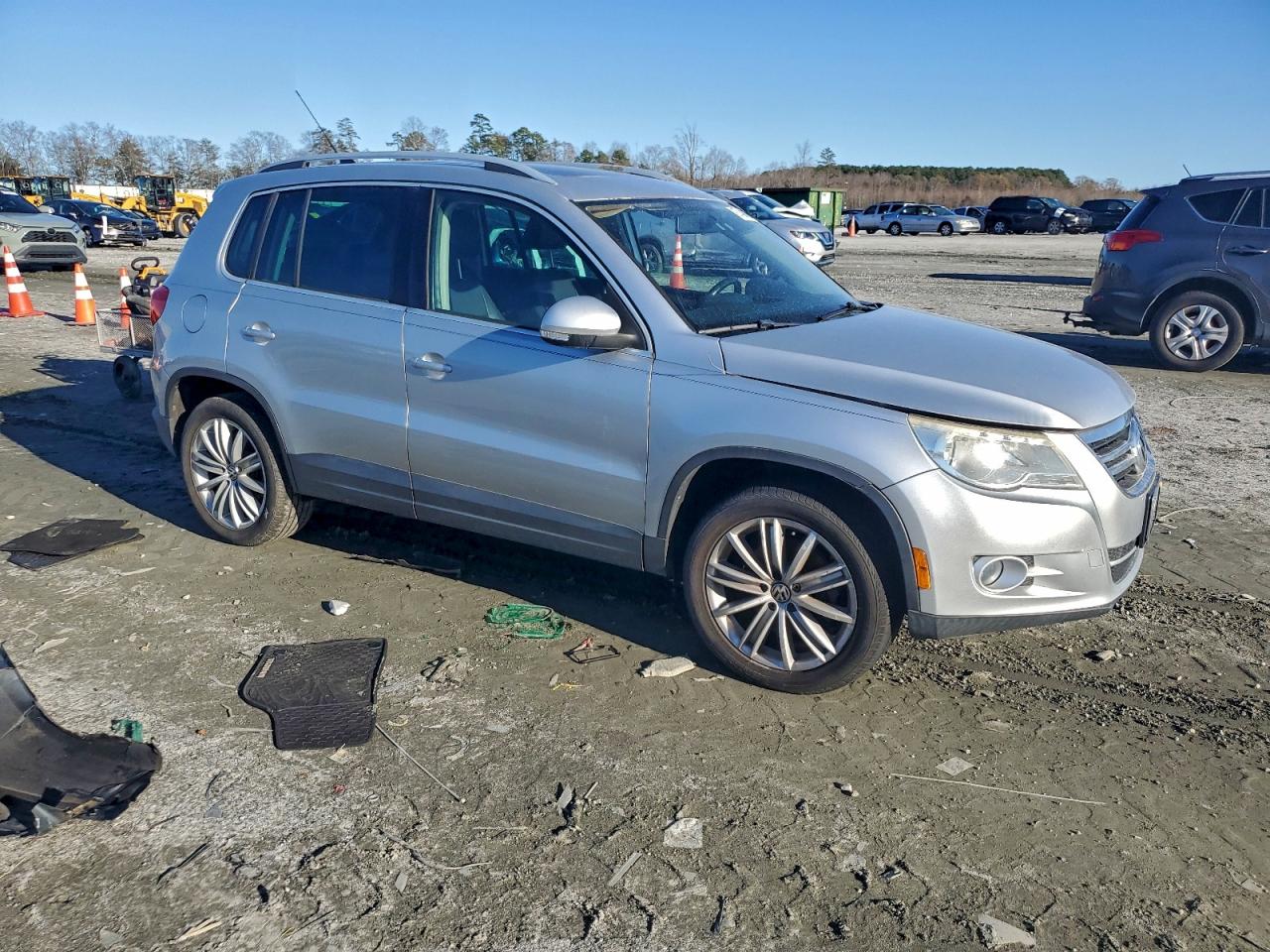 Volkswagen Tiguan S Image 6