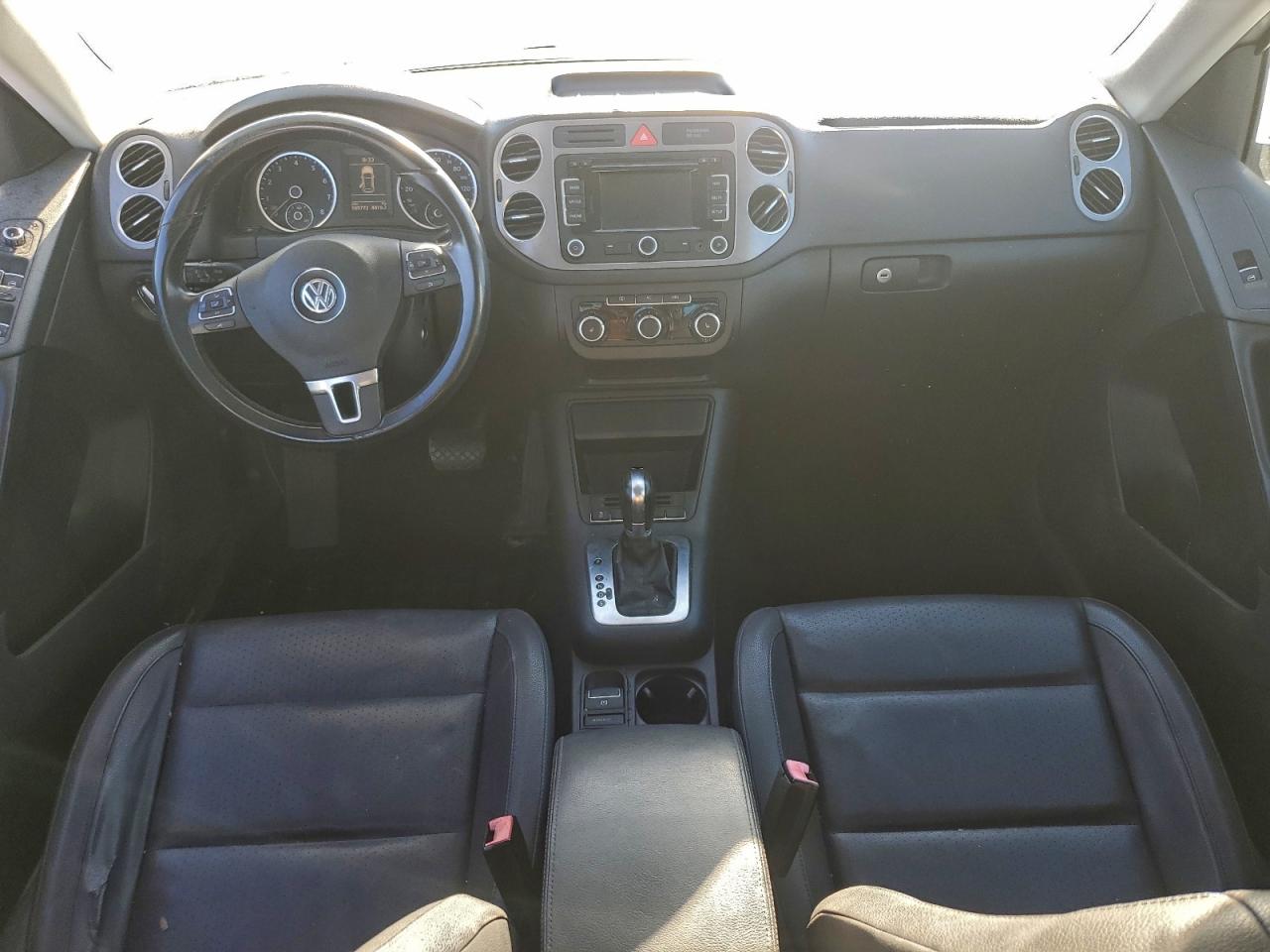 Volkswagen Tiguan S Image 9