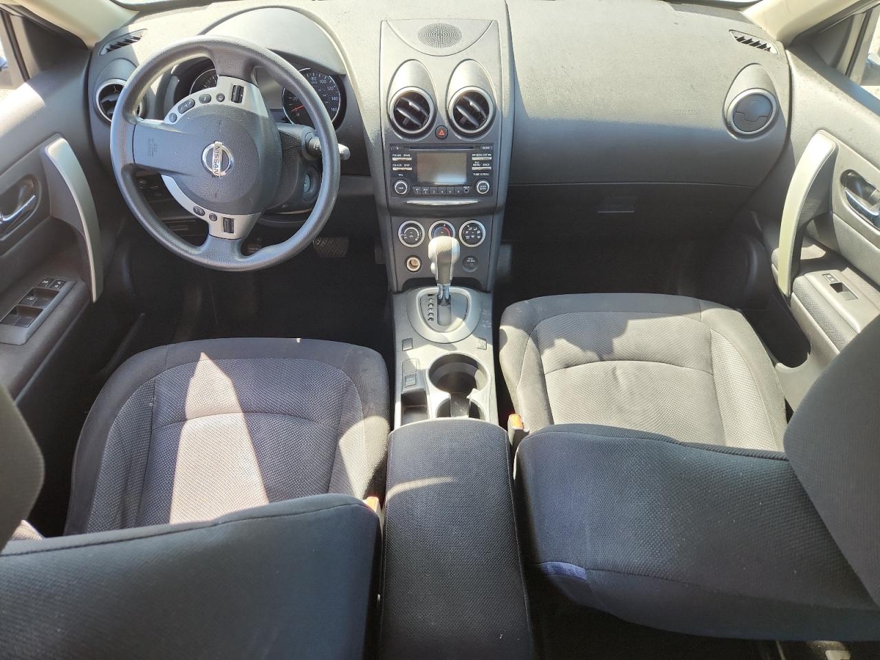 Nissan Rogue S Image 7