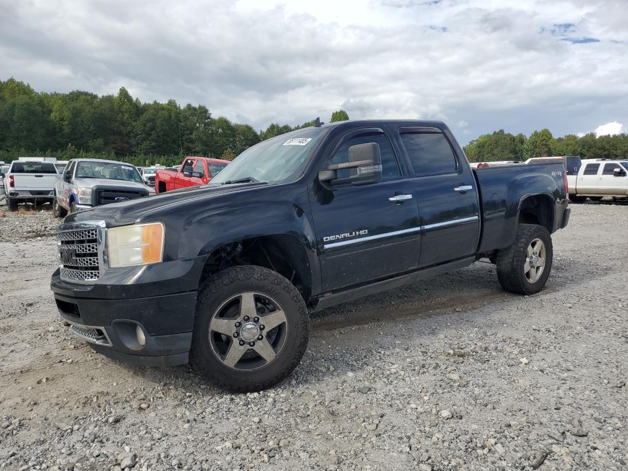 GMC Sierra K2500 Denali Image 1
