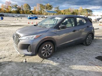  Salvage Nissan Kicks