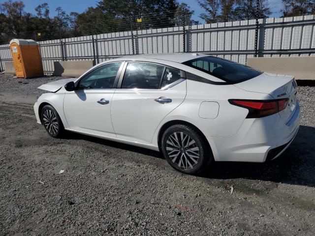 Nissan Altima Sv Image 2