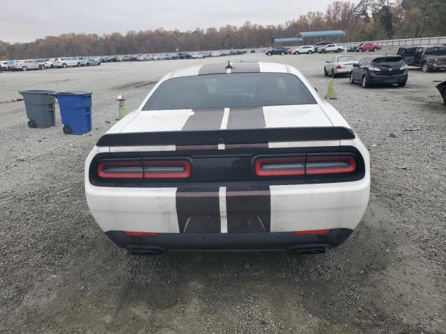 Dodge Challenger Srt Hellcat Image 9