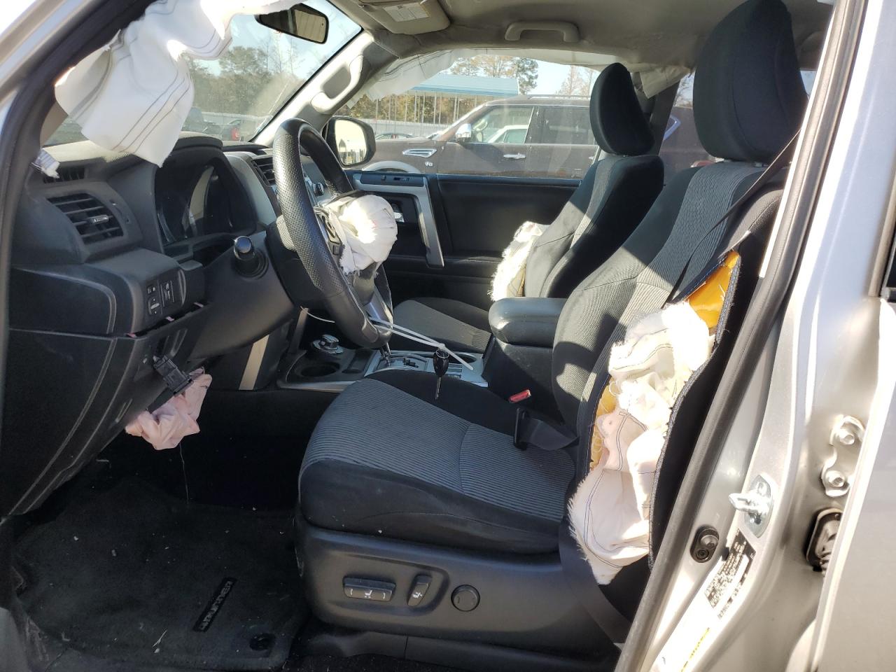 Toyota 4Runner Sr5/sr5 Premium Image 9