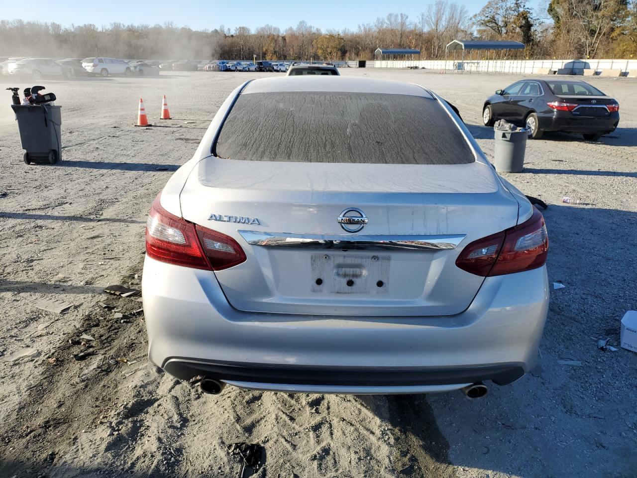 Nissan Altima 2.5 Image 10