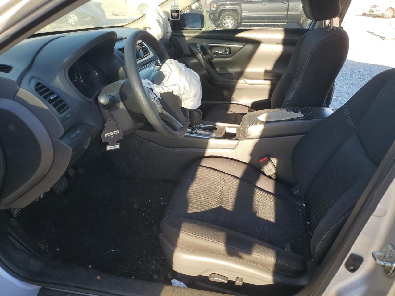 Nissan Altima 2.5 Image 11