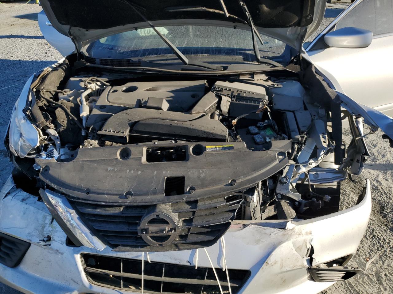 Nissan Altima 2.5 Image 4