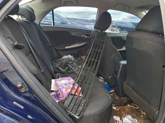 Toyota Corolla Base Image 11