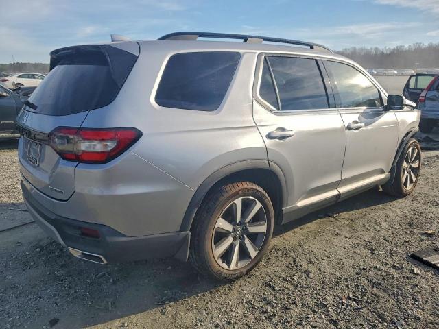 Honda Pilot Touring Image 2