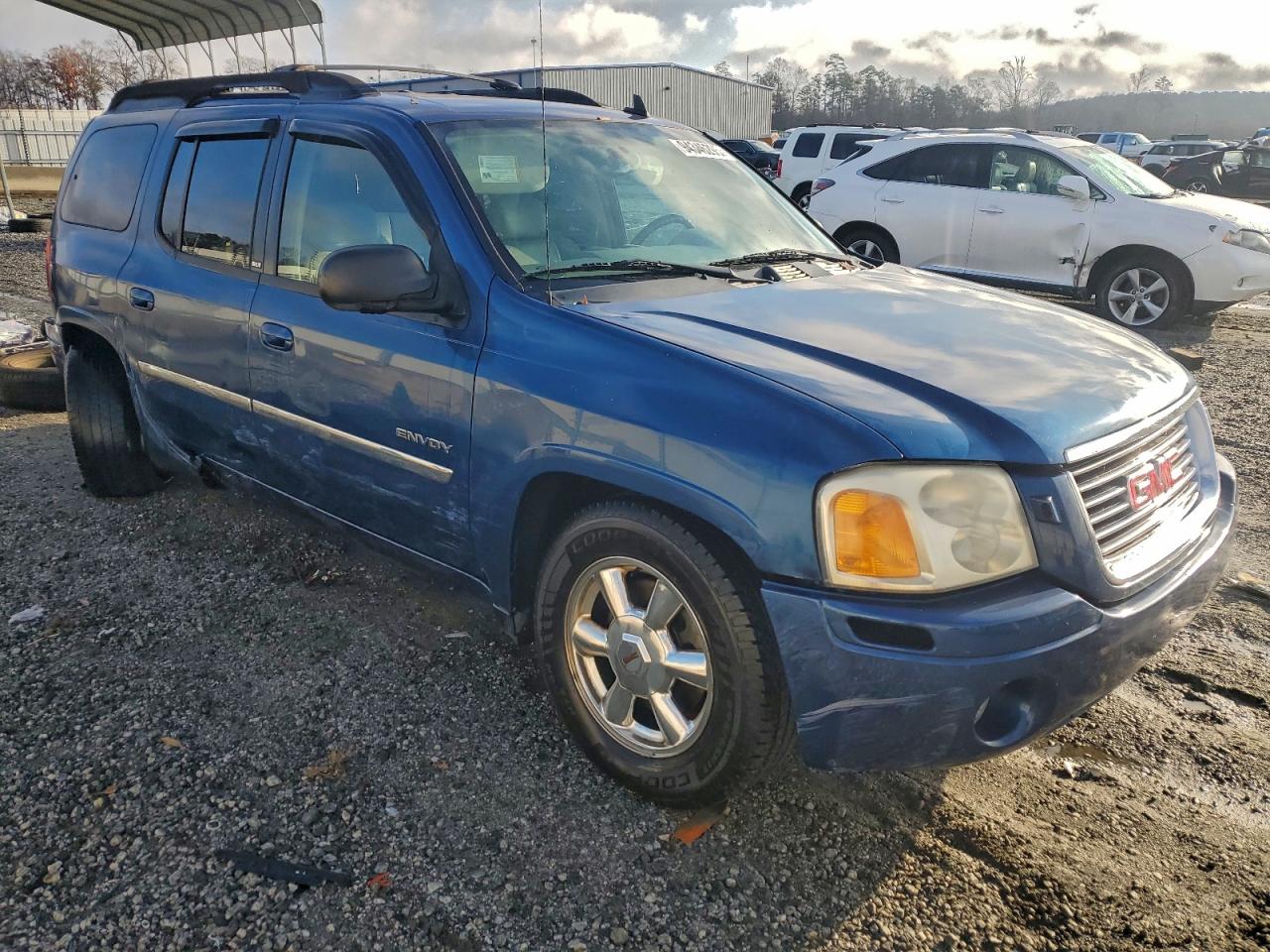 GMC Envoy Xl Image 5