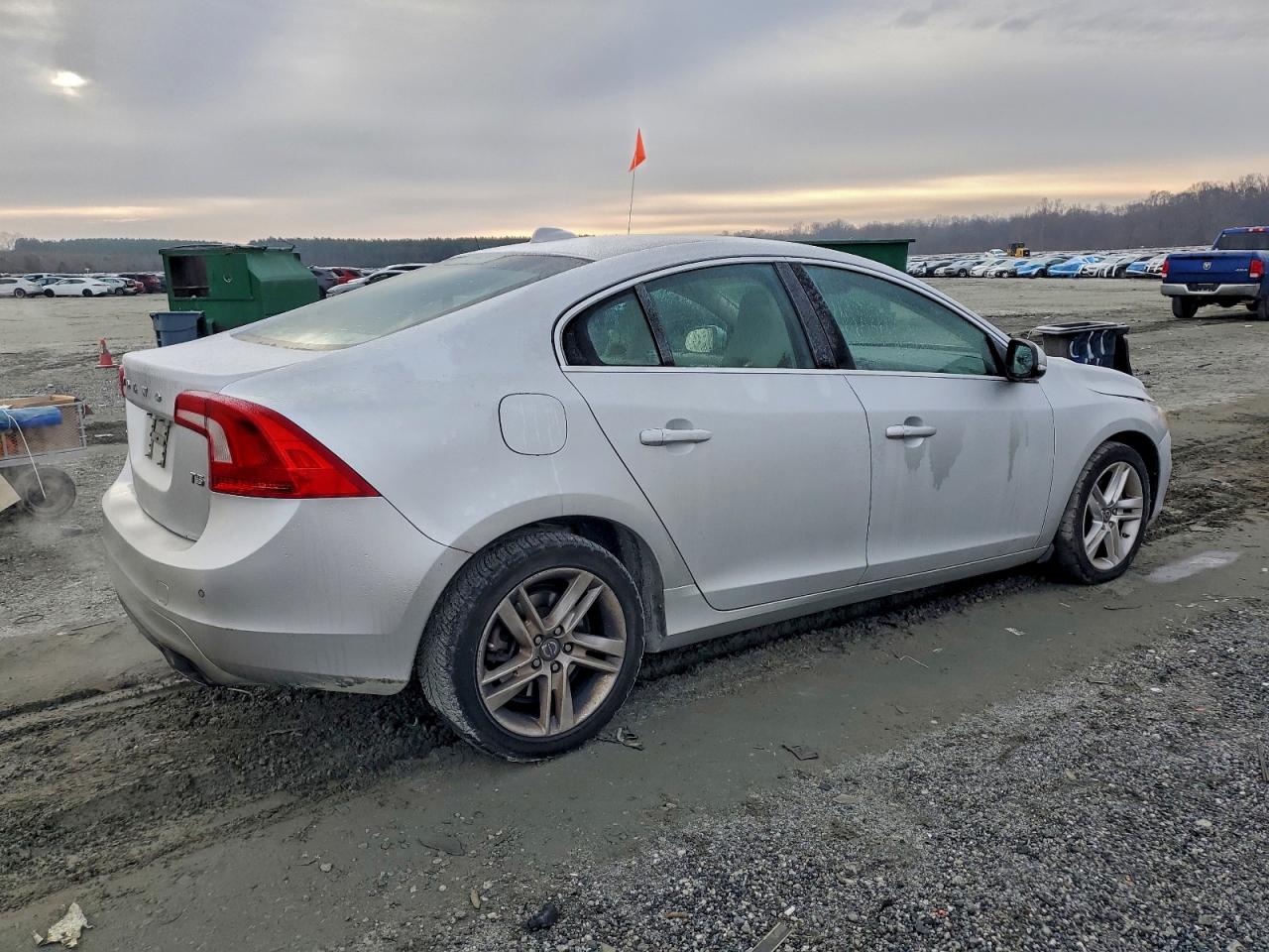 Volvo S60 Premier Image 4