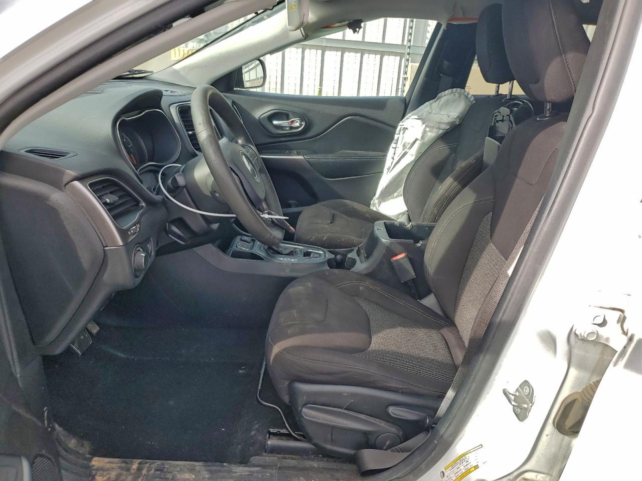 Jeep Grand Cherokee Latitude Image 7