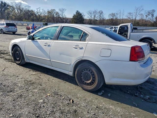 Mitsubishi Galant Es Medium Image 10