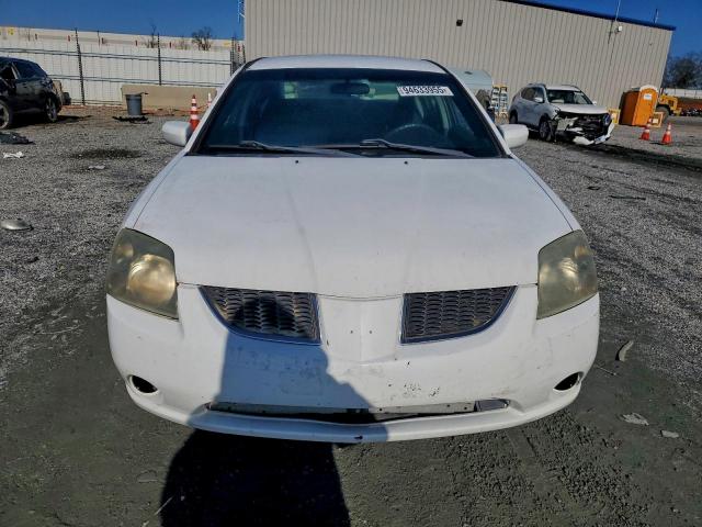 Mitsubishi Galant Es Medium Image 9