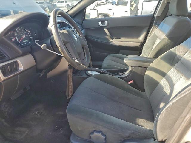 Mitsubishi Galant Es Medium Image 11