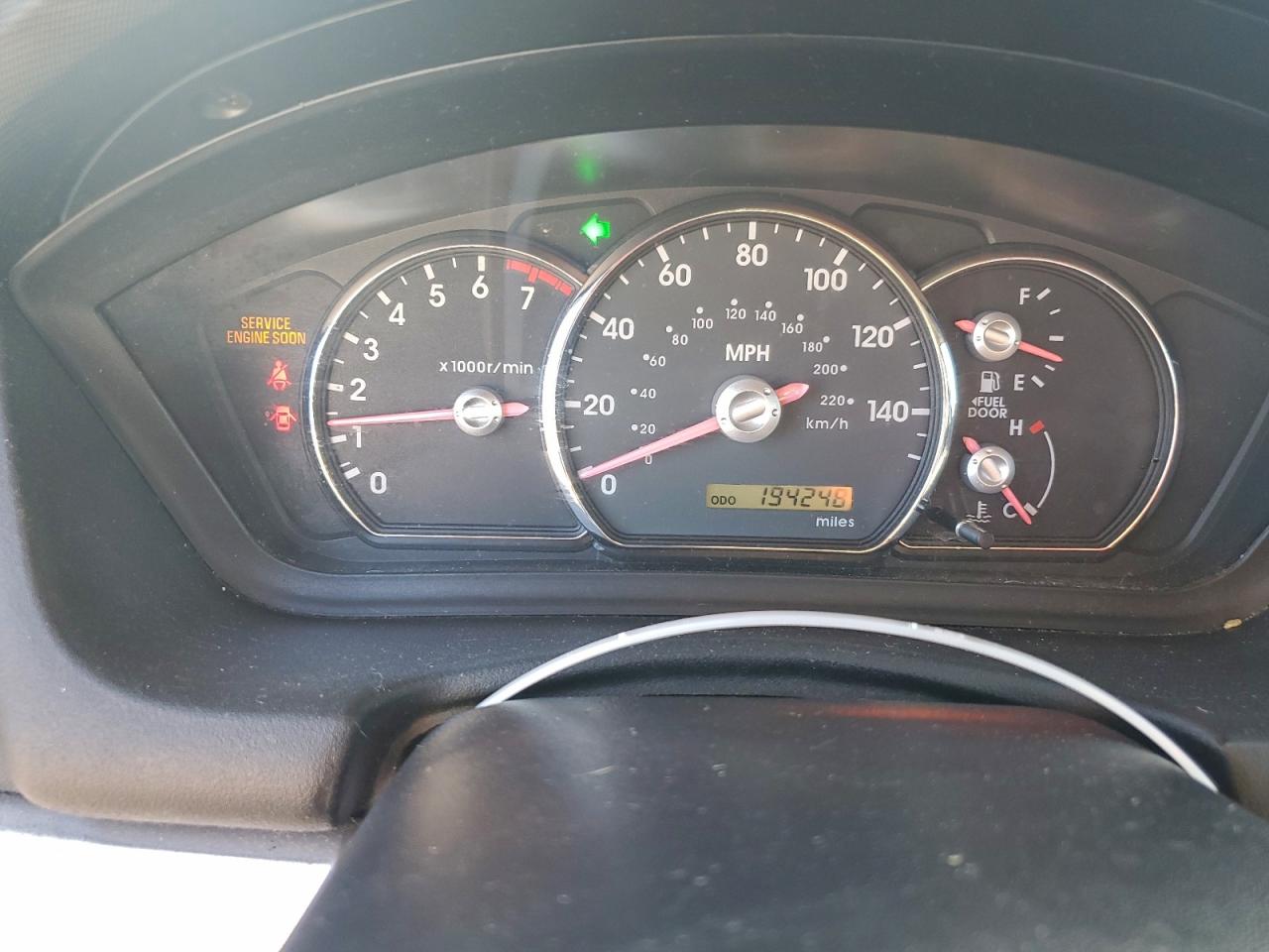 Mitsubishi Galant Es Medium Image 4