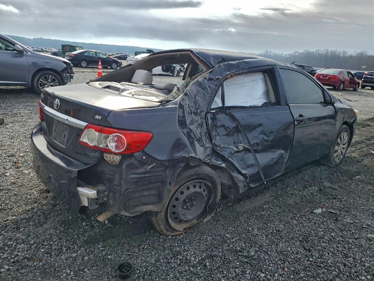 Toyota Corolla Base Image 2